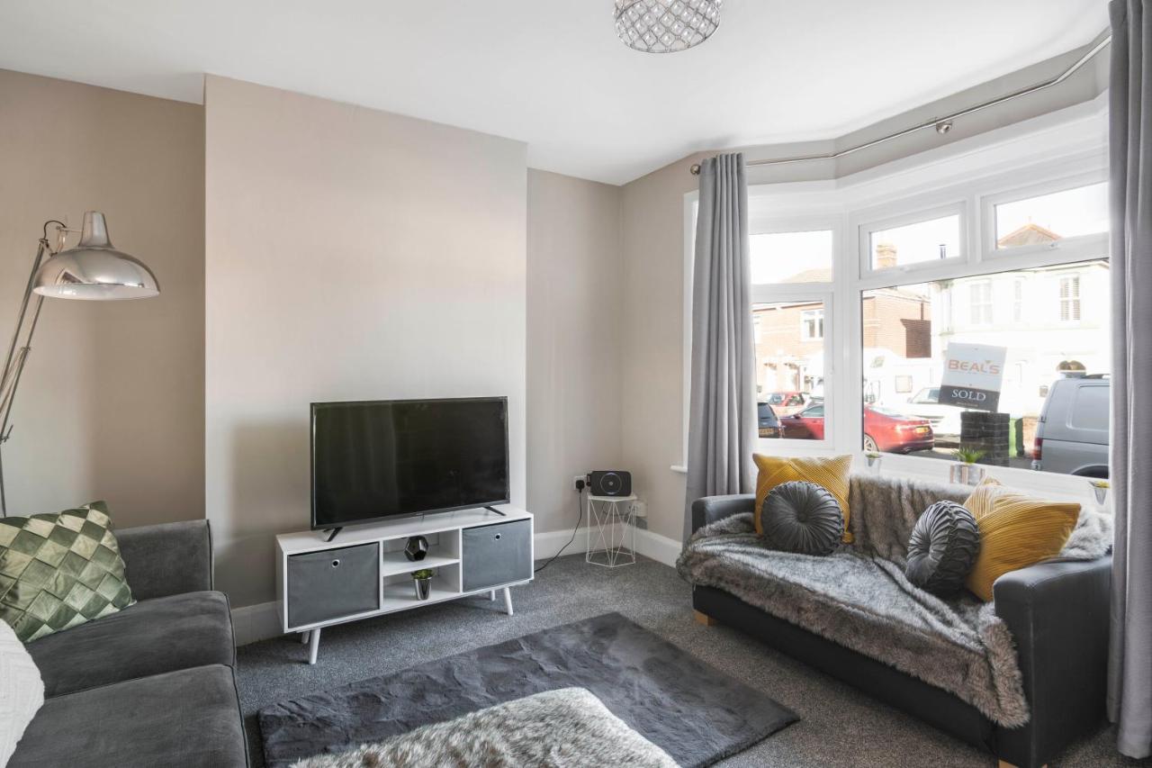 Spacious 3 Bed House, Netflix, Garden, Parking Σαουθάμπτον Εξωτερικό φωτογραφία