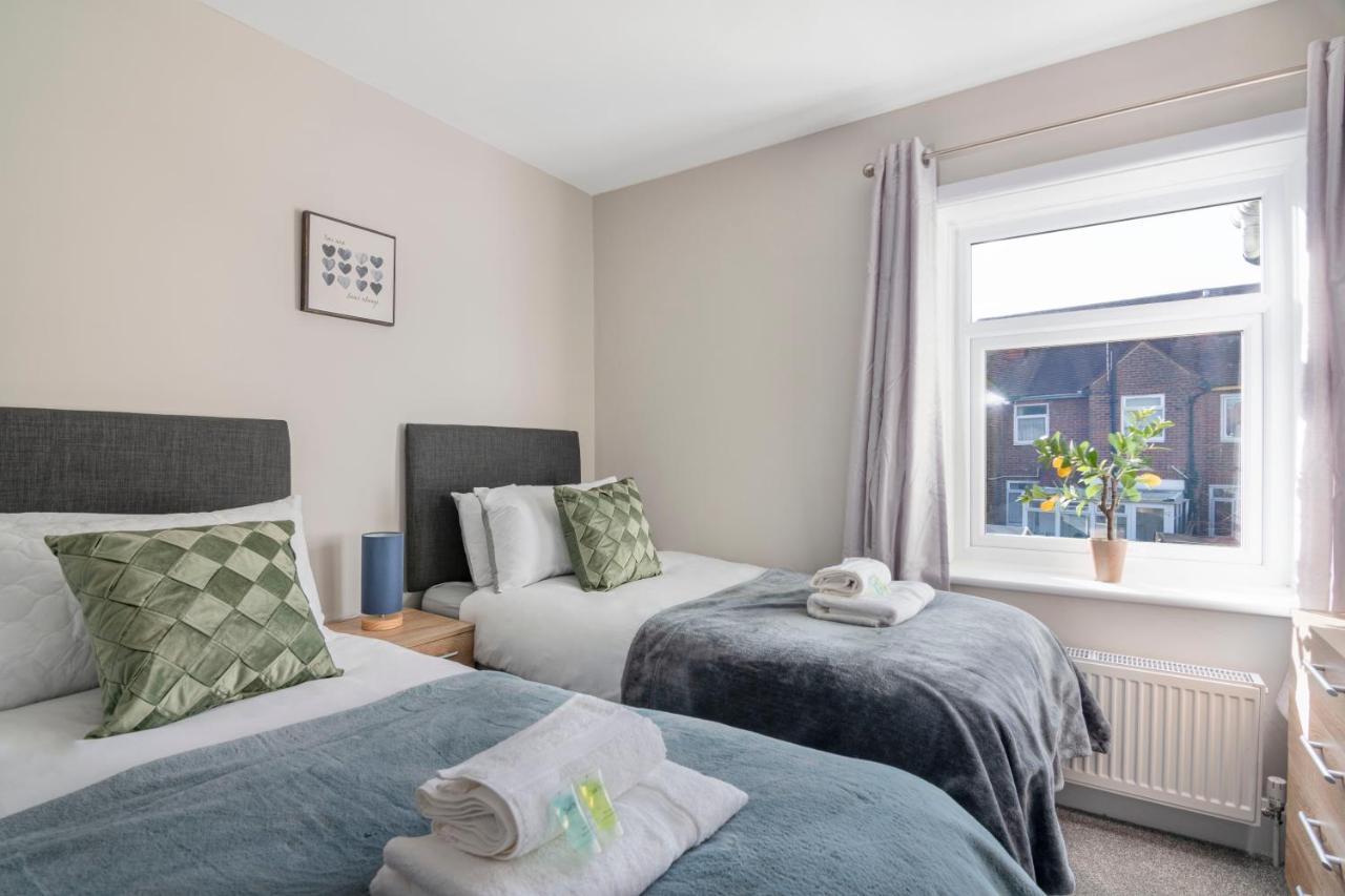 Spacious 3 Bed House, Netflix, Garden, Parking Σαουθάμπτον Εξωτερικό φωτογραφία
